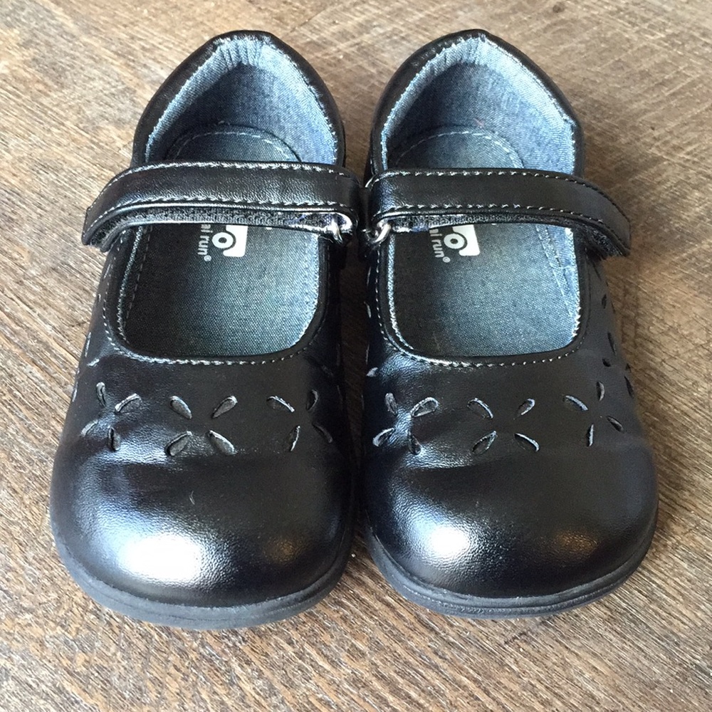 See Kai Run Flower Cutout Mary Janes
